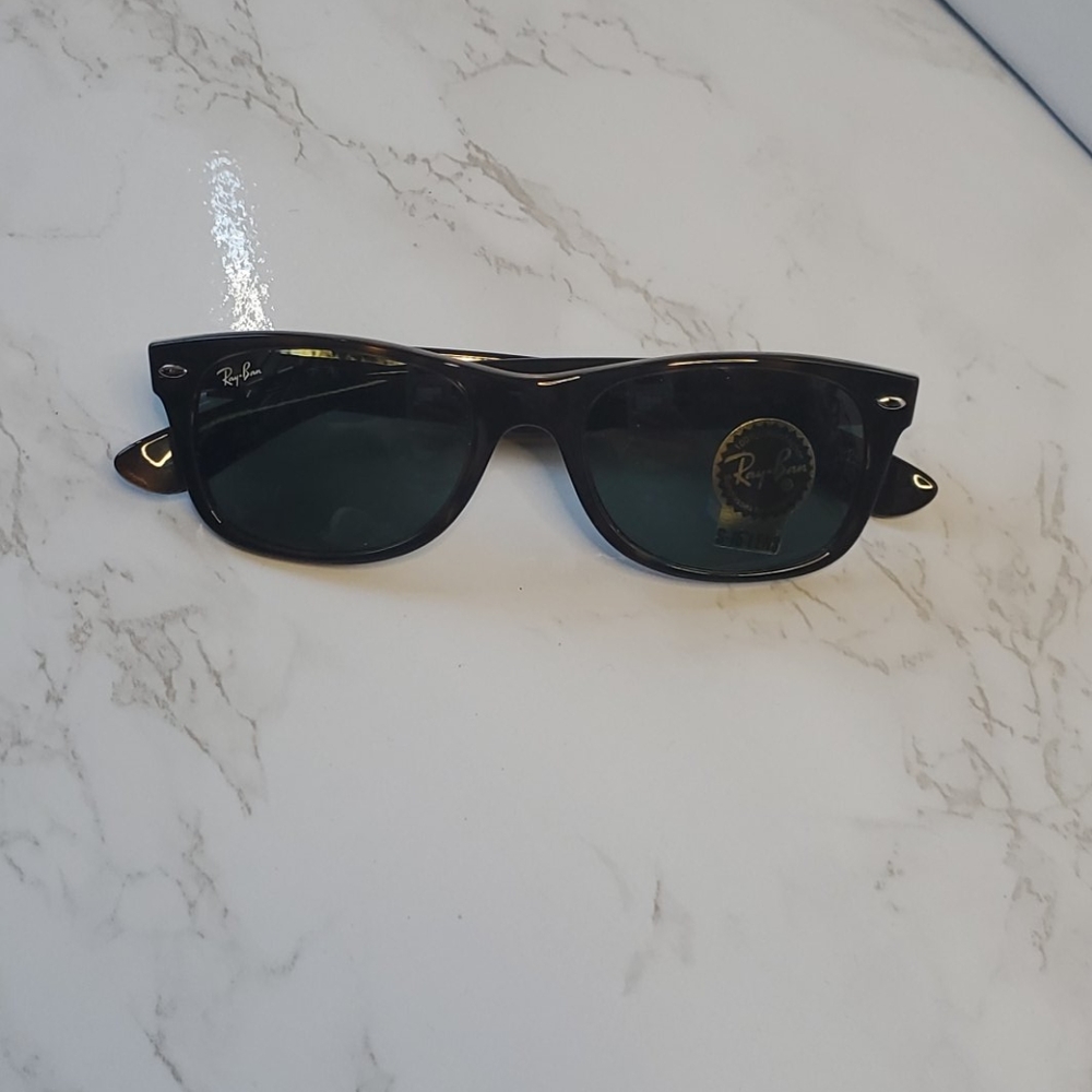 Ray Ban "New Wayfarer" Tortoise shell sunglasses